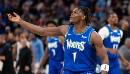 欧博官网-狼管看好球队未来 随队记者对分区前四持乐观态度